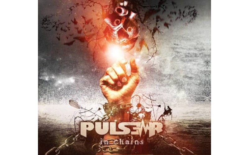 Pulse R - In chains